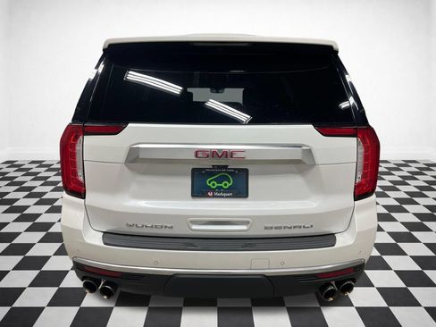 Certified 2021 GMC Yukon Denali w/ Denali Premium Package AWD/4WD image 8