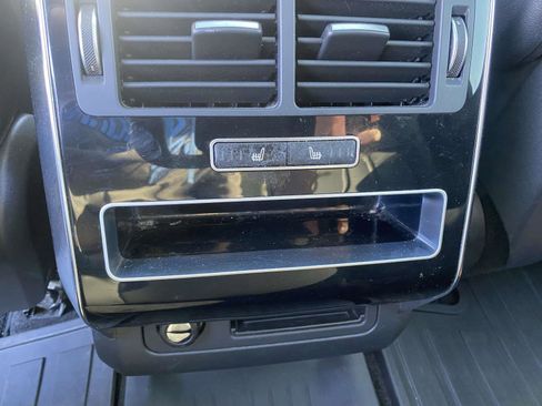 Used 2014 Land Rover Range Rover Sport HSE image 13