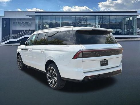 New 2027 Lincoln Navigator L Black Label AWD/4WD image 5