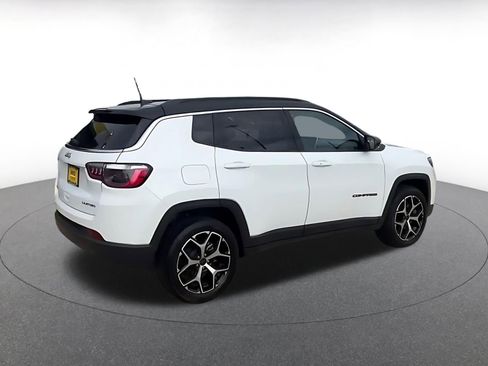 Used 2025 Jeep Compass Limited AWD/4WD image 14