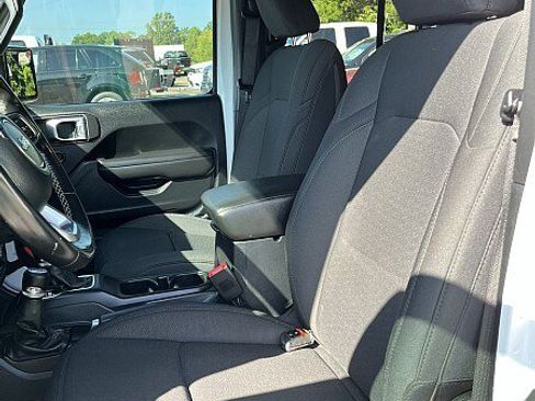 Used 2020 Jeep Gladiator Sport w/ Quick Order Package 24S AWD/4WD image 12