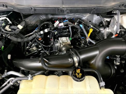 Used 2025 Ford F150 XLT w/ Equipment Group 302A MID AWD/4WD image 10