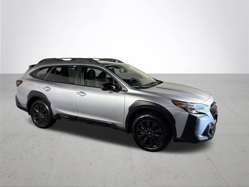 Used 2023 Subaru Outback Onyx Edition XT AWD/4WD image 4