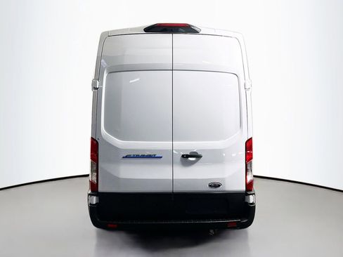 Used 2023 Ford E-Transit Base image 6