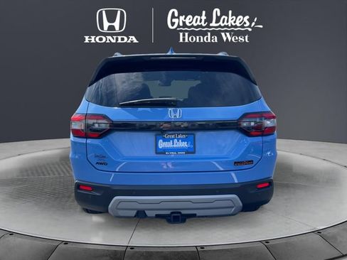 Used 2025 Honda Pilot TrailSport image 4