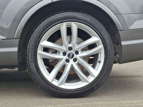 Used 2018 Audi Q7 3.0T Prestige w/ Prestige Package image 29