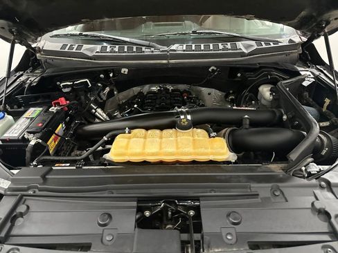 Used 2018 Ford F150 XLT w/ Equipment Group 302A Luxury AWD/4WD image 6