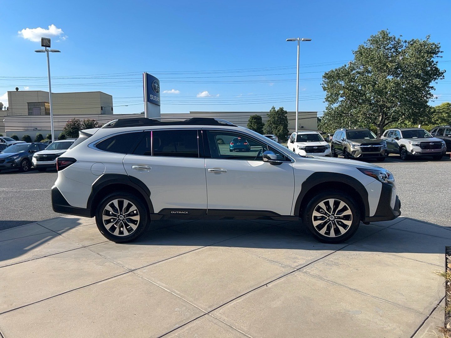 Certified 2024 Subaru Outback Touring XT AWD/4WD image 3