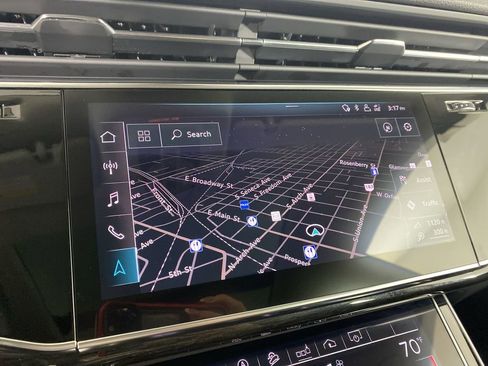 Used 2019 Audi Q8 Premium Plus w/ Premium Plus image 17