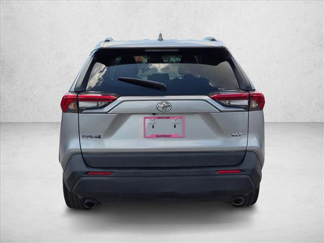 Used 2019 Toyota RAV4 XLE FWD image 6