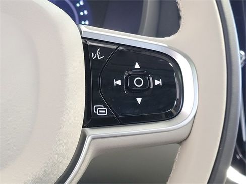 Certified 2026 Volvo V60 B5 Cross Country Plus w/ Protection Package Premier image 37