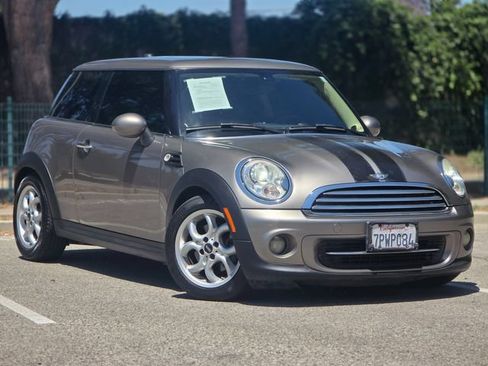 Used 2013 MINI Cooper Hardtop FWD image 2