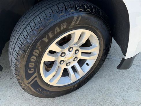 Used 2016 Chevrolet Suburban LT AWD/4WD image 26