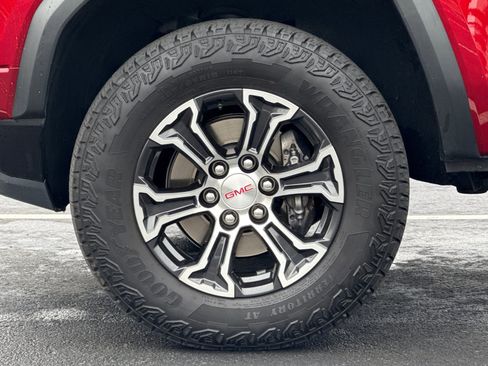 Used 2024 GMC Canyon AT4 w/ Technology Package image 34