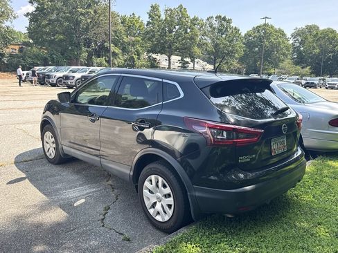 Used 2020 Nissan Rogue Sport S FWD image 5