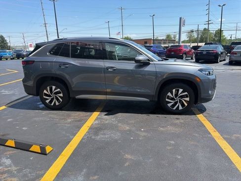 Used 2025 Volkswagen Tiguan S AWD/4WD image 7