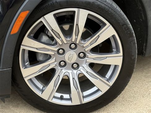 Used 2020 Cadillac XT4 Premium Luxury image 9