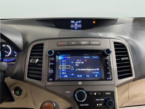 Used 2013 Toyota Venza LE image 13