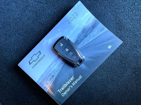 Used 2023 Chevrolet TrailBlazer LT w/ Convenience Package image 32