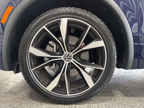 Used 2022 Volkswagen Tiguan SEL R-Line image 24