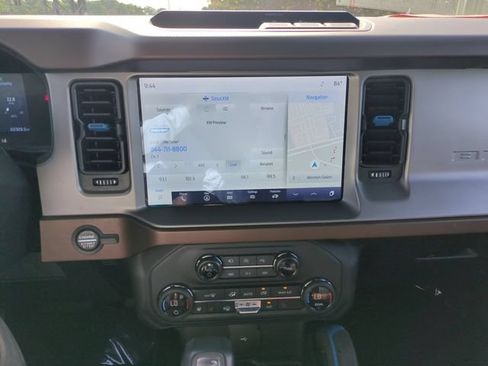 Used 2023 Ford Bronco Outer Banks AWD/4WD image 21