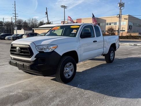 Used 2021 Toyota Tacoma SR RWD image 3