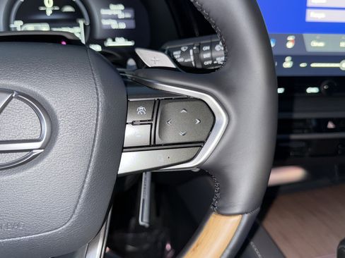 New 2026 Lexus RX 450h AWD image 23