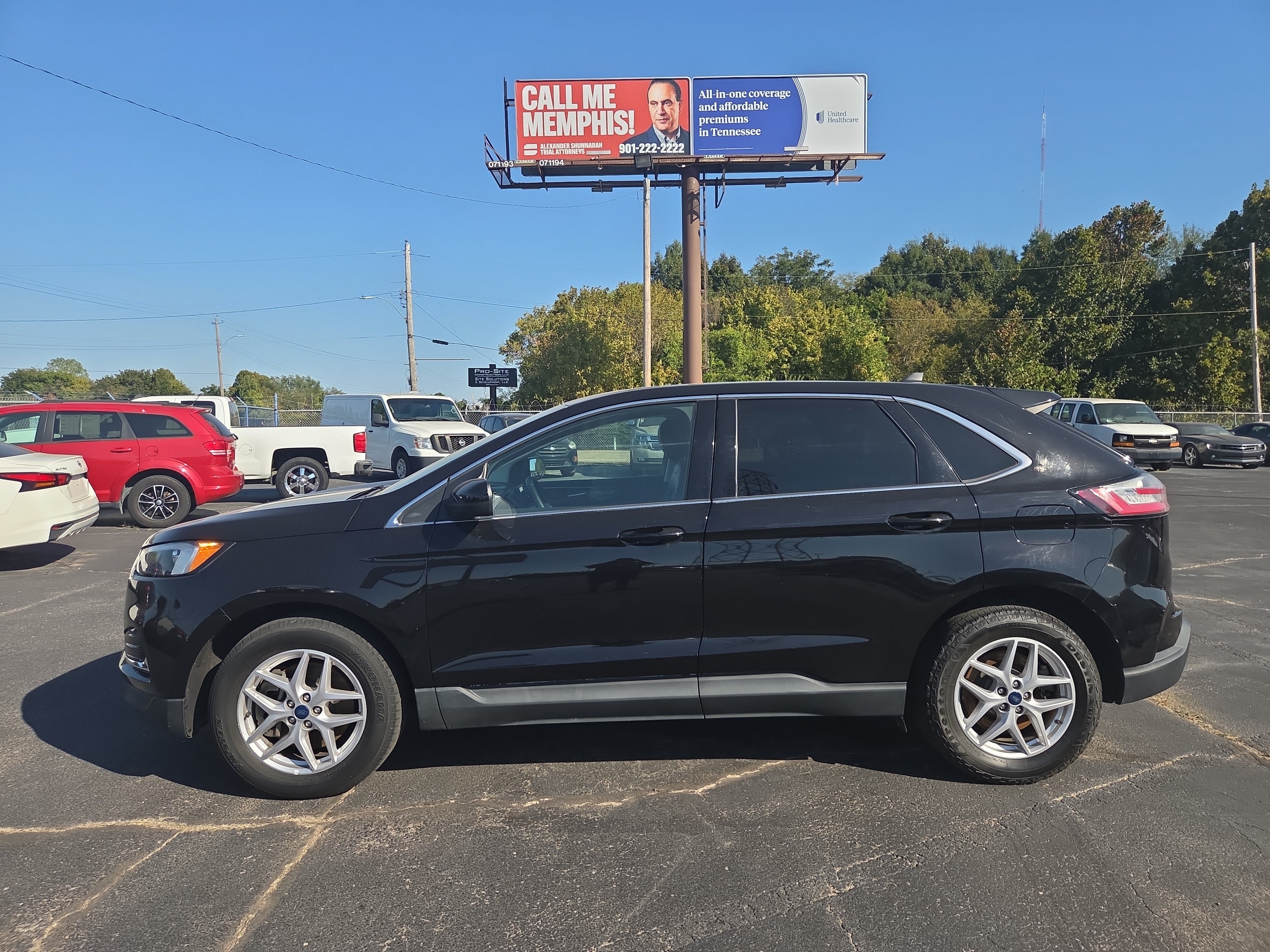 Used 2022 Ford Edge SEL AWD/4WD image 2