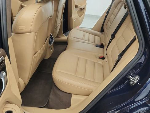 Used 2017 Porsche Macan Turbo AWD/4WD image 40