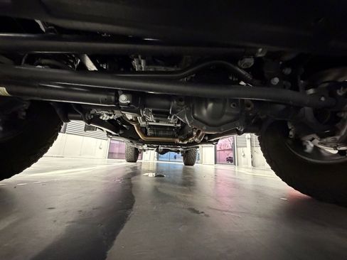 Used 2025 Jeep Gladiator Rubicon image 40