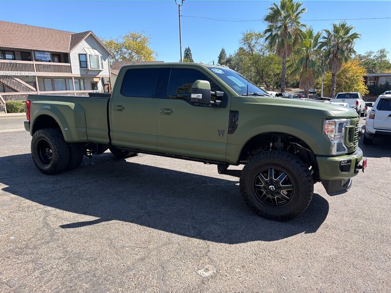 Used 2022 Ford F350 Lariat w/ Lariat Ultimate Package AWD/4WD image 6
