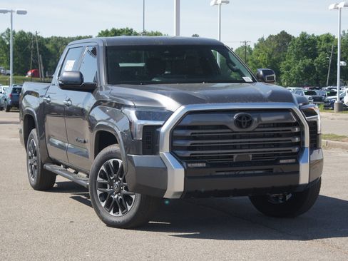 Certified 2026 Toyota Tundra Limited AWD/4WD image 16