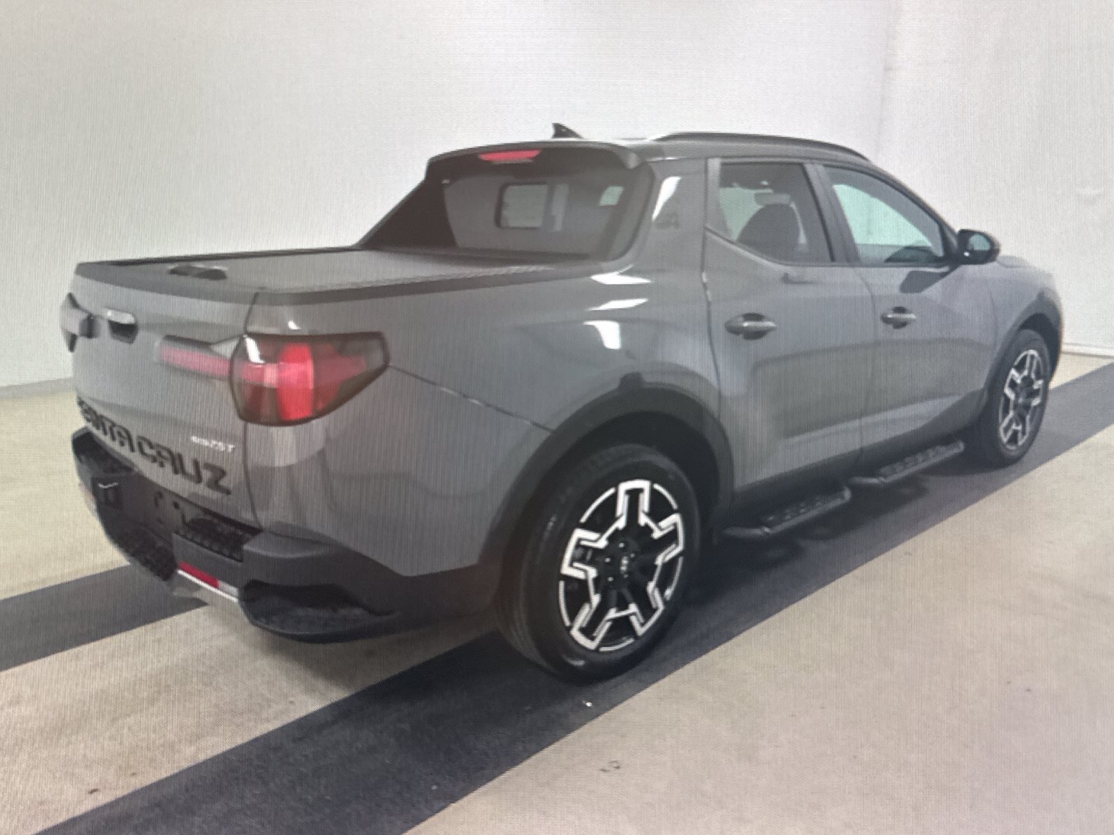 Used 2026 Hyundai Santa Cruz Limited AWD/4WD image 2
