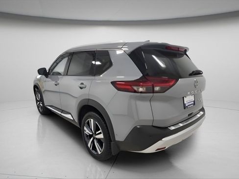 Used 2023 Nissan Rogue Platinum w/ Platinum Premium Package image 12
