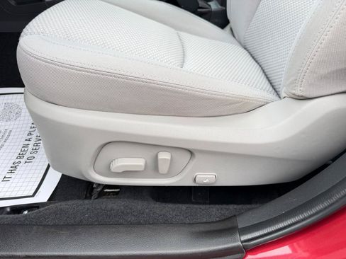 Used 2015 Subaru Forester 2.5i Premium w/ All-Weather Package AWD/4WD image 15