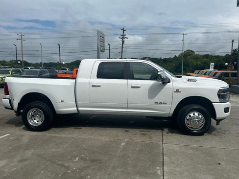 New 2026 RAM 3500 Laramie w/ Max Tow Package image 10