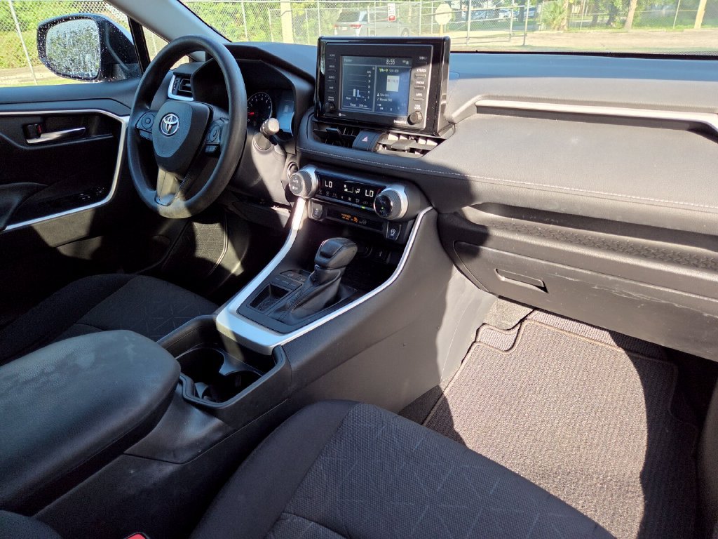 Certified 2021 Toyota RAV4 XLE FWD image 13