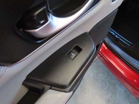 Used 2021 Honda CR-V Touring image 26