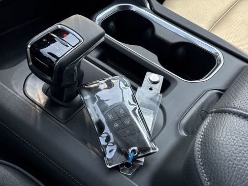 Certified 2025 GMC Sierra 1500 Denali w/ Denali Reserve Package image 36