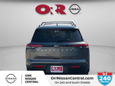 Used 2022 Nissan Pathfinder SV image 3