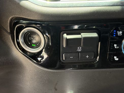 Used 2024 GMC Sierra 1500 SLT AWD/4WD image 24
