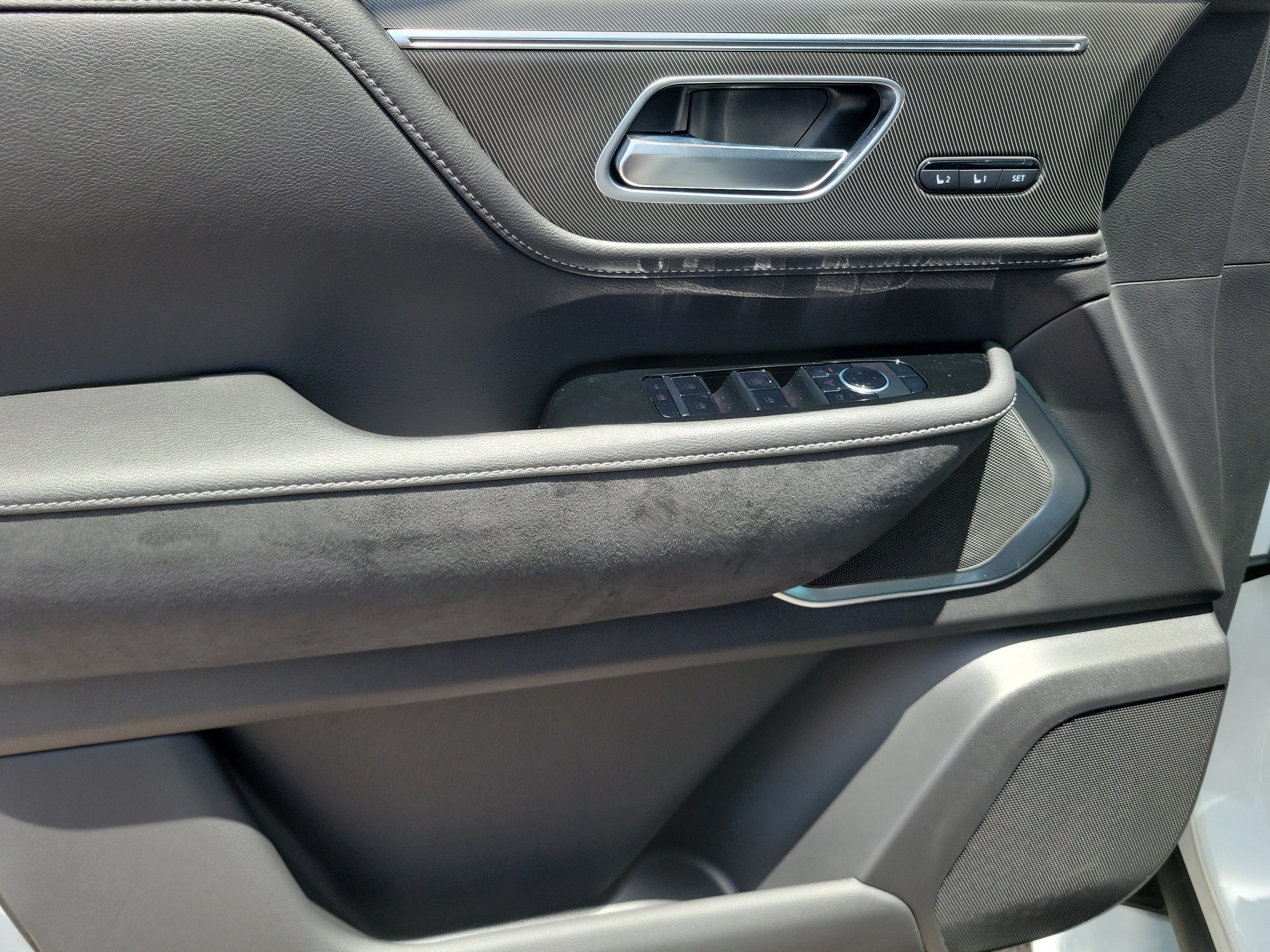 New 2027 INFINITI QX80 Luxe w/ Cargo Package RWD image 11