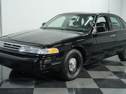 Used 1997 Ford Crown Victoria Police Interceptor image 5