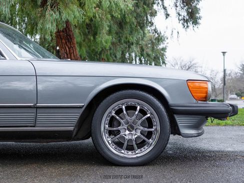 Used 1987 Mercedes-Benz 560 SL image 11