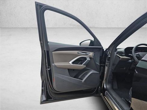New 2025 Audi Q5 Premium image 10