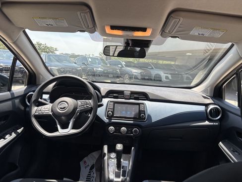 Used 2025 Nissan Versa SV FWD image 18