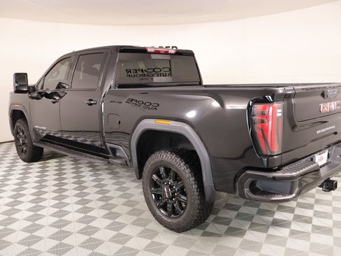 Used 2024 GMC Sierra 2500 AT4 w/ AT4 Premium Plus Package AWD/4WD image 24