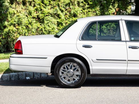 Used 2007 Mercury Grand Marquis GS RWD image 11