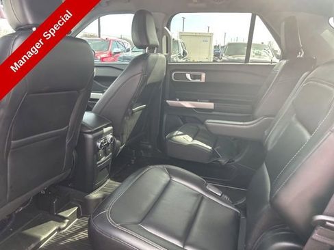 Used 2022 Ford Explorer XLT w/ Equipment Group 202A RWD image 28