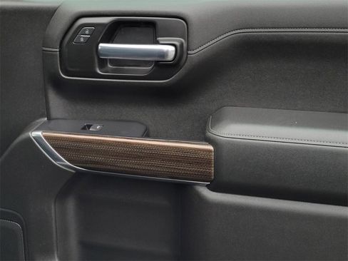 Used 2020 Chevrolet Silverado 1500 LT w/ Texas Edition image 11